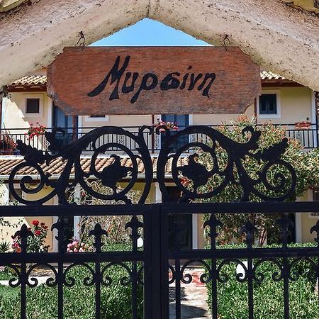 Mirsini Apartments Agios Georgios  Buitenkant foto