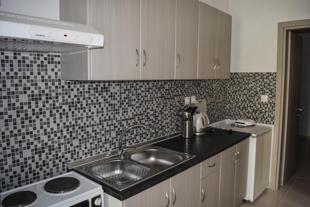 Mirsini Apartments Agios Georgios  Buitenkant foto