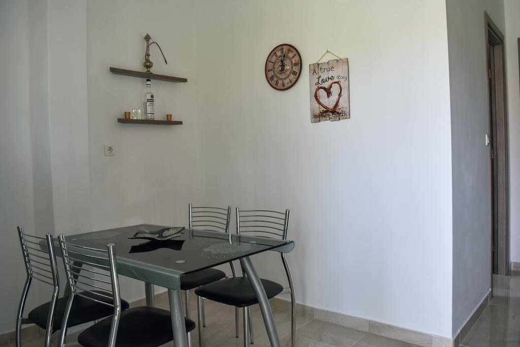Mirsini Apartments Agios Georgios  Buitenkant foto